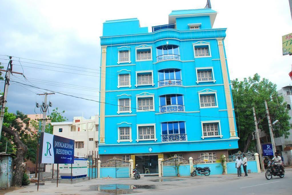 Отель Jayalakshmi Residency Тирупати Экстерьер фото